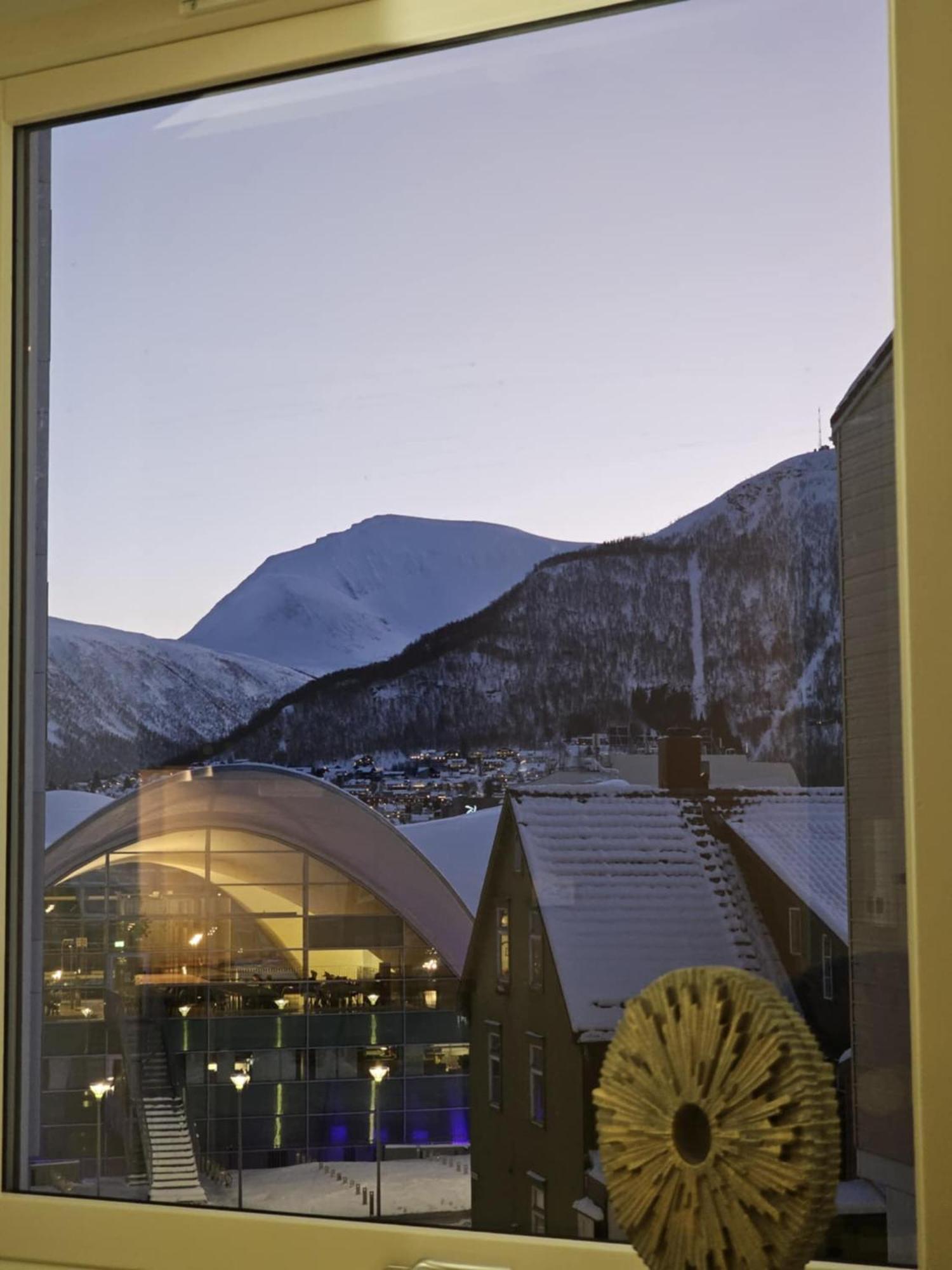 Supercentral City Apartment Eik Tromsø Exteriér fotografie